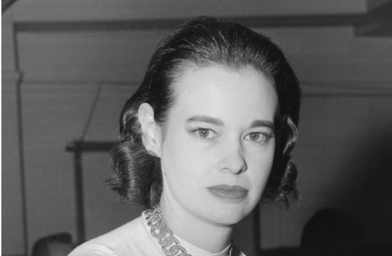 Who Was Gloria Vanderbilt?