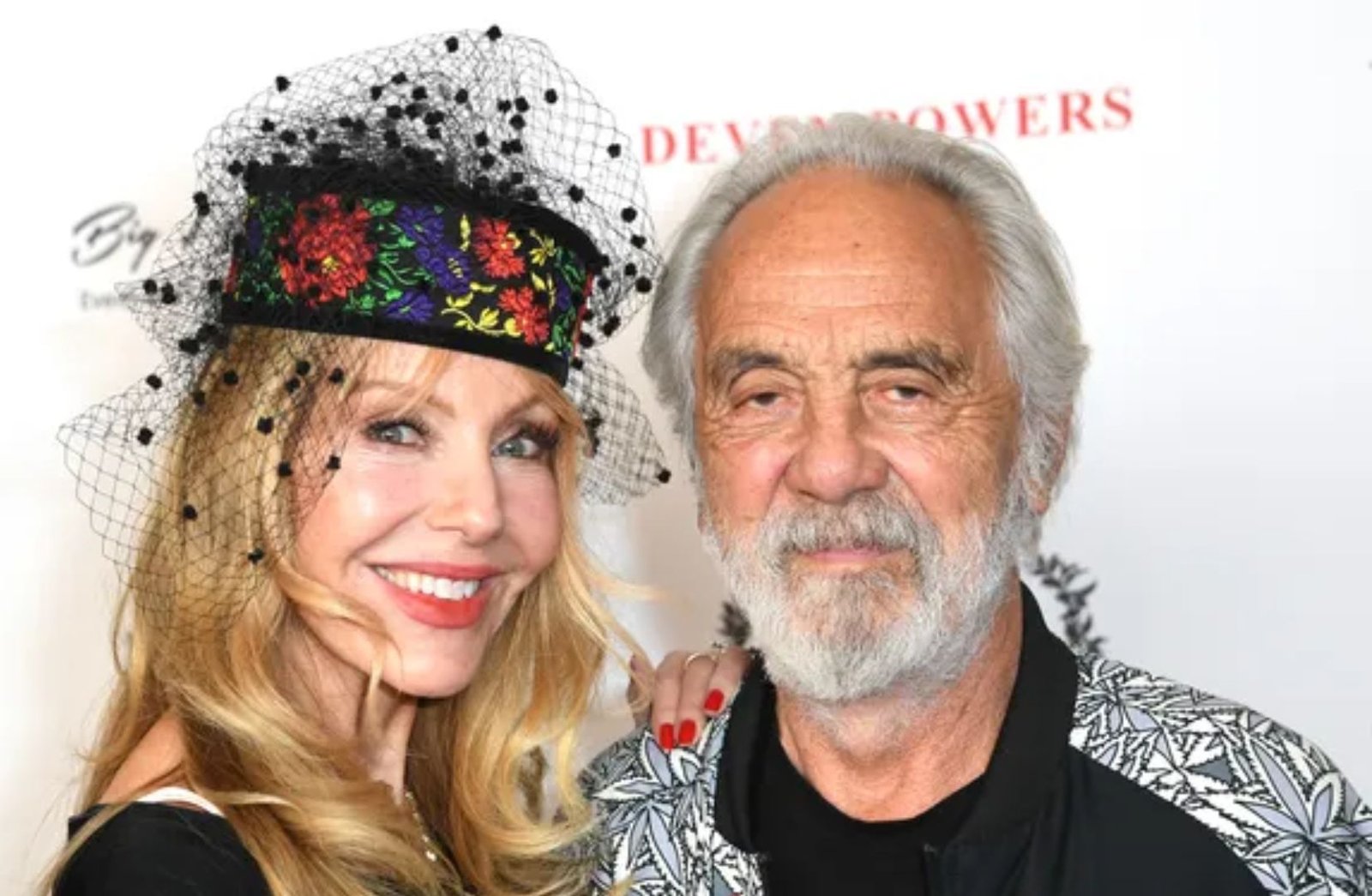 How Did Maxine Sneed Meet Tommy Chong?